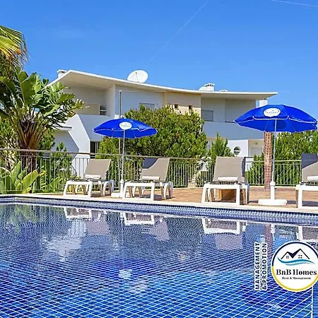 מלון Homes With Huge Ocean View Terrace 5*